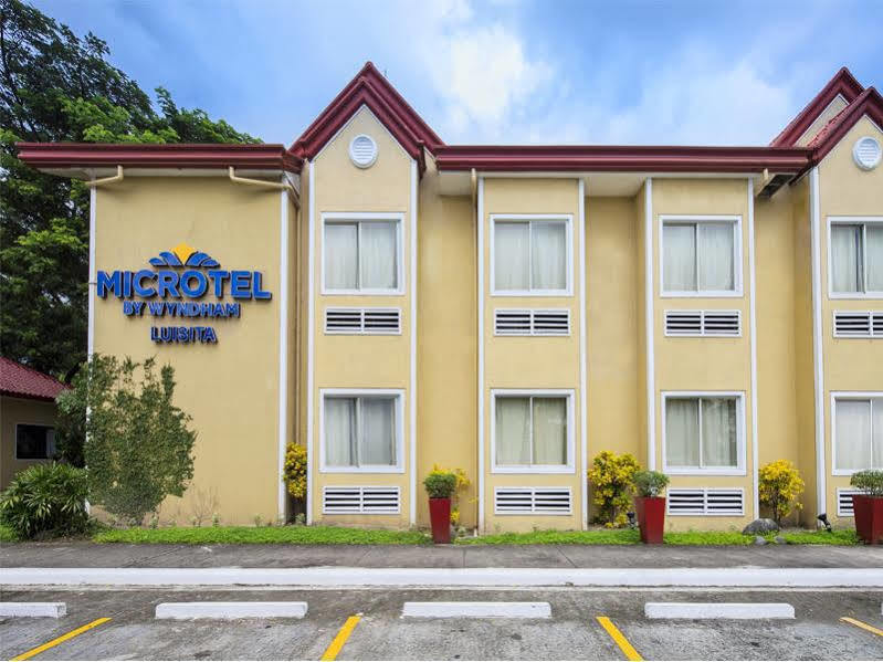 ไมโครเทล บาย วินด์แฮม ตาร์ลัค Hotel Tarlac City ภายนอก รูปภาพ