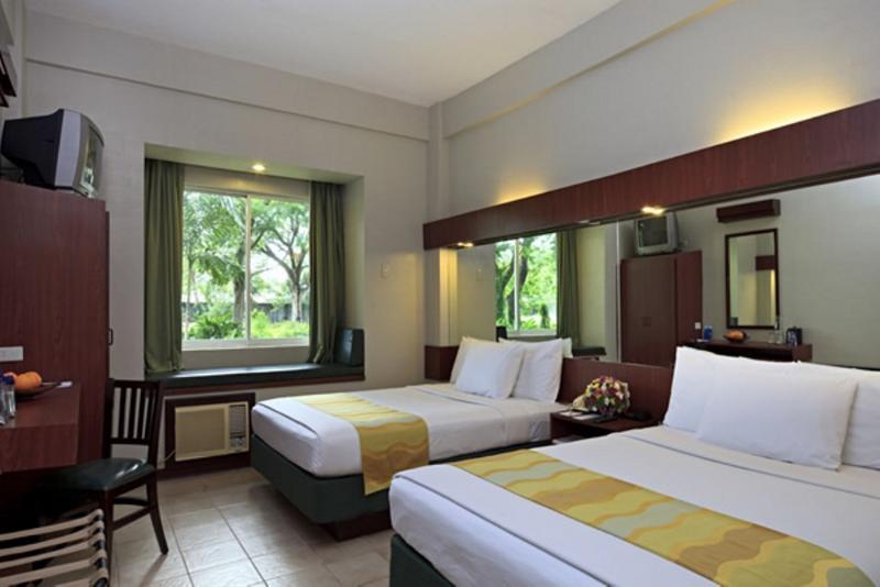 ไมโครเทล บาย วินด์แฮม ตาร์ลัค Hotel Tarlac City ภายนอก รูปภาพ